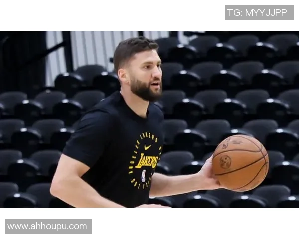 湖人主帅诉苦路程，连打东部三强过于困难，但紫金军已被偏袒？